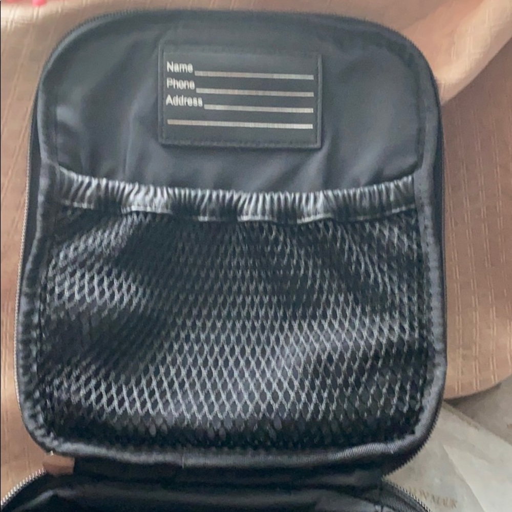 Rare, Burberry, Crossbody Bag/Lunch Tote - Picture 9 of 13